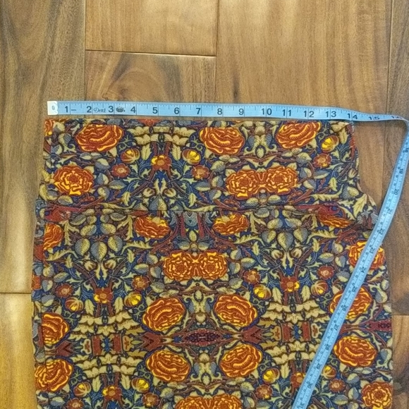 🌻3/$10 Lularoe floral pencil skirt - Picture 4 of 5